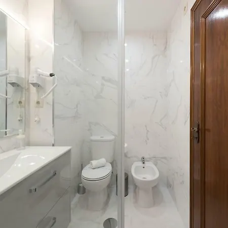 Lovelystay - Heritage Collection House With 4bedrooms