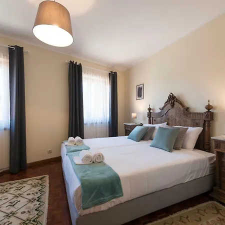 Lovelystay - Heritage Collection House With 4bedrooms ポルト