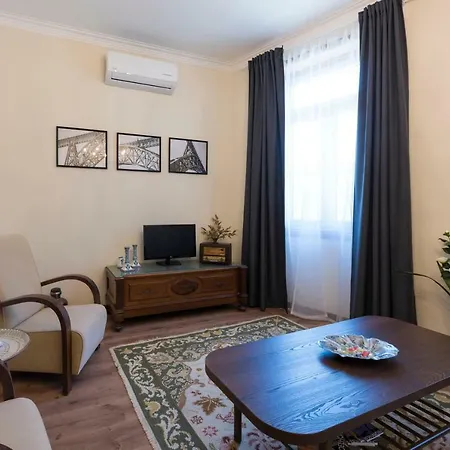 Lovelystay - Heritage Collection House With 4bedrooms 度假居