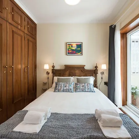 Vakantiehuis Lovelystay - Heritage Collection House With 4bedrooms *