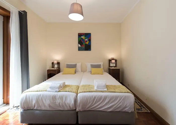 Lovelystay - Heritage Collection House With 4bedrooms